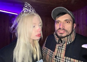 Наркотики и роман со школьником: В Москве задержали подругу Паши Техника — треш-блогершу Финесс 