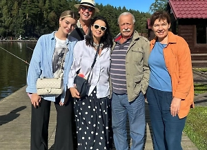 «Похоронная ерунда»: Стриженова одним фото развеяла слухи об «умирающем» Якубовиче