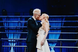 «Любовь витает в воздухе»: Shaman получил поцелуй от Мизулиной на финале Интервидения