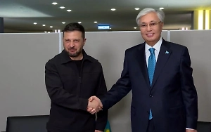 «Хау а ю»: Зеленский заговорил с Токаевым по-английски в ООН