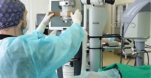 Осколок лопнувшей бутылки шампанского разрезал глаз жительнице Подмосковья