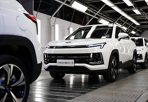 Продажи автомобиля «Москвич» сократились почти вдвое за год