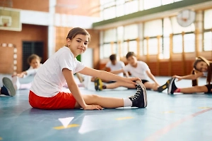 «Достаточно сложно»: В Совфеде оценили инициативу с единой спортивной формой для школьников