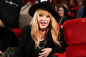 «Вся страна устала»: Подавший в суд на Пугачёву адвокат высказался о хамстве певицы