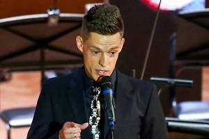 Блогер Юрий Дудь* досрочно прекратил действие товарного знака вДудь в России