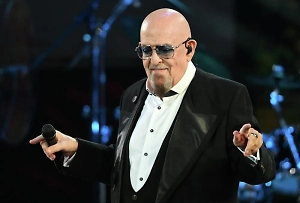 «А что вас удивляет?»: Шуфутинский подтвердил информацию Life.ru о получении гражданства России