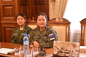 Близняшки-курсантки смогут исполнить свою заветную мечту после встречи с Путиным