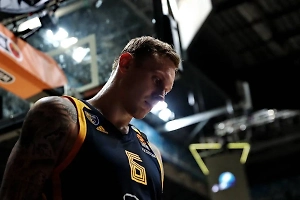 Певица Анна Седокова не дала денег на памятник на могиле бывшего мужа Яниса Тиммы