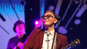 «Наплевал на родной город»: Сбежавшего из РФ Лагутенко хотят лишить почётного звания