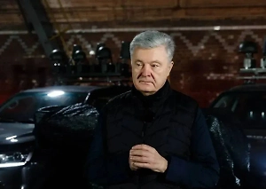 Порошенко* заявил о неспособности Киева установить канал связи с Трампом