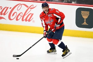 «Он не играет за Россию»: Босс НХЛ высказался о погоне Овечкина за рекордом Гретцки 