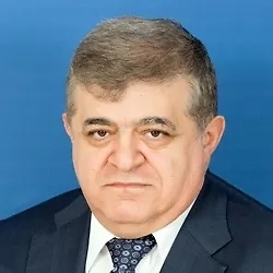 «Они же провоцируют. Они просто хотят нас провоцировать на ответный удар по тому же Киеву. Вот они провоцируют для того, чтобы сказать всему миру: «Смотрите, Россия не заключает перемирие, а мы же хотим перемирия, давайте всё-таки заставим пойти на перемирие».