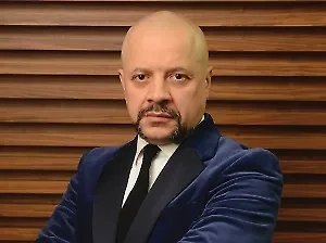 Когда уровень образования окончательно упадёт и образование перестанет иметь какое-либо значение, потому что всё заменит искусственный интеллект, который будет отвечать на любые вопросы, человек будет, и в общем русский человек, будет таким вот, скажем, послушным, искусственным существом. Тогда для него старый Новый год не будет иметь никакого значения.