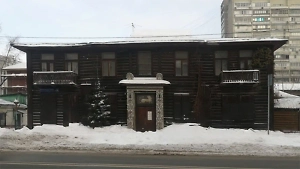 В Москве знаменитую избу на Масловке 1906 года постройки продали на аукционе