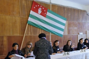 «Решается наша судьба»: Абхазская диаспора просит открыть больше избирательных участков в России