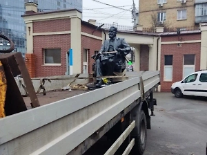 В Киеве снесли памятник советскому физиологу академику Ивану Павлову