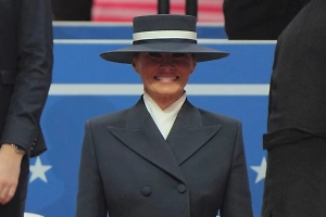 В Госдуме считали тайный посыл в шляпе Мелании Трамп с инаугурации: «Демонстрация силы!‎»