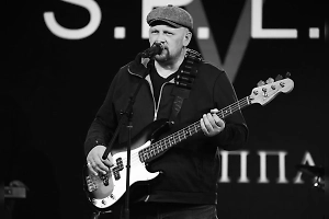 Падение и кома: Стали известны подробности трагической гибели бас-гитариста группы «СПЛАВ»