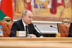 Путин поручил «задним числом» проиндексировать страховые и военные пенсии на 9,5%