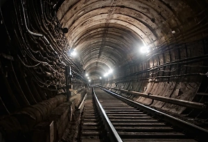 Неизвестные в масках угнали поезд в нью-йоркском метро и сняли поездку на видео