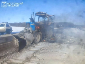 Дрон ВСУ спалил трактор и ранил мирного жителя в Белгородской области