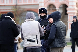 МВД: В РФ начался приём заявлений о продлении сроков пребывания от иностранцев