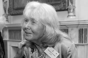 Умерла писательница Джилли Купер, по книге которой снят сериал «‎Соперники»