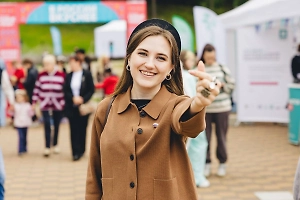 Это по любви: Life.ru поговорил с «амбассадором кокошников» в Госдуме о моде на русское и похвале Путина