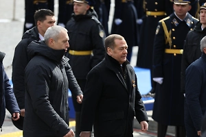 «Галльский петух прокукарекал»: Медведев спрогнозировал Гренландии незавидное будущее