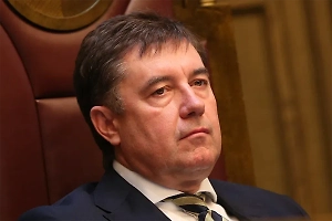 Судья Верховного суда в отставке Момотов госпитализирован