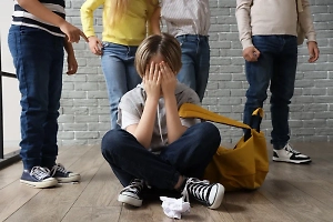 В Петербурге 11-летний школьник заплатил одноклассникам 75 тысяч, чтобы его перестали буллить