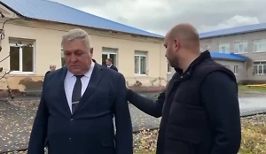 Оскорблённый губернатором глава района остаётся в больнице и может сохранить пост