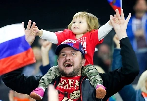 В России предложили давать многодетным отцам скидку 50% на билеты на спорт