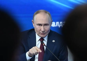 Отношения внутри мирового большинства, прототип политических практик, необходимых и действенных в полицентричном мире, — это прагматизм и реализм, отказ от блоковой философии, отсутствие жестких, заданных кем-то одним обязательств, моделей, где есть старшие и младшие партнеры