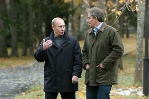 Путин вспомнил, как пил кофе в пижамах с экс-премьером Британии Тони Блэром