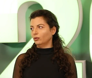 Двадцать лет назад мне было 25, телеканала ещё не было — его нужно было создать буквально с нуля. Тогда в России не было круглосуточных новостных каналов, а мы начали с английского. Мне казалось, что если мы просто выйдем в эфир — это уже чудо. А теперь нас смотрят во всём мире: где-то любят, где-то ненавидят, и это тоже успех.