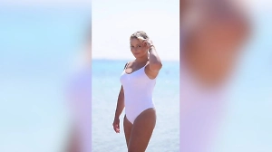 Дана Борисова показала фигуру в купальнике на фото с отдыха