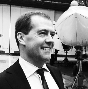 Если у кого-то из многочисленных комментаторов ещё сохранялись иллюзии – получите. США – наш противник, а их разговорчивый «миротворец» теперь полноценно встал на тропу войны с Россией.