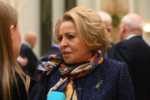 Матвиенко предложила направить маткапитал на поддержку многодетных семей