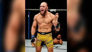 Бразильский боец UFC вышел в октагон под «Матушку-землю» и объявил себя русским после победы