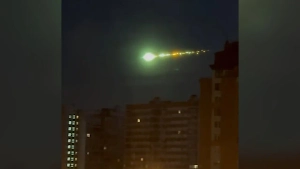 В небе над Москвой и Подмосковьем утром заметили загадочное яркое небесное тело