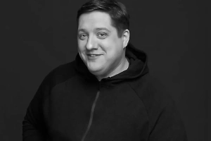 Дом актёра Попова, выставленный на продажу ради оплаты лечения, никто не купил