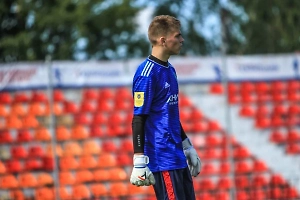 Выжгло отпечаток: Нательный крестик поглотил удар молнии в российского голкипера