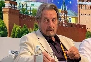 Отец Илона Маска заявил о желании получить российский паспорт