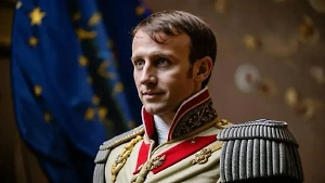 Психолог оценила шансы закомплексованного Макрона стать Наполеоном