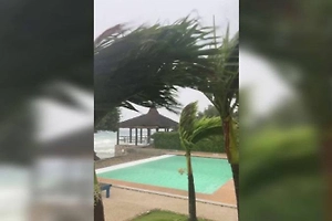 Отдых превратился в катастрофу: Россияне оказались в ловушке на Филиппинах из-за обрушившегося тайфуна