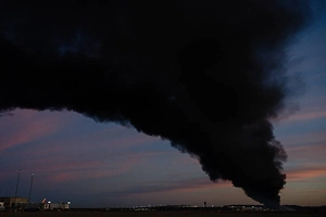 Аэропорт Луисвилла приостановил работу после крушения грузового самолёта 