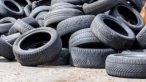 Водителям в Москве советуют срочно перейти на зимние шины из-за грядущих морозов