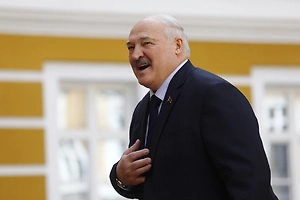 Лукашенко посоветовал девушкам лопату, чтобы быть всегда «желанной для мужиков»