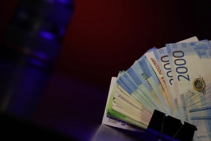 Шальные траты в декабре и пустой январь: Как не остаться без денег после праздников — инструкция от ЦБ